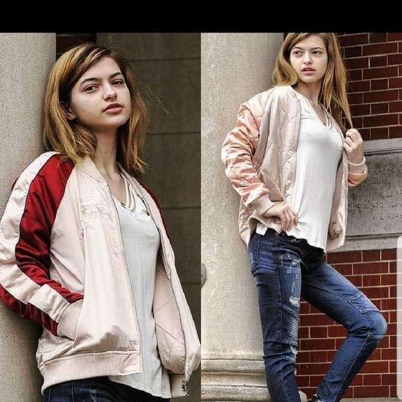 Only 2 Left! Embroidered Floral design  jacket - Picture 3 of 4